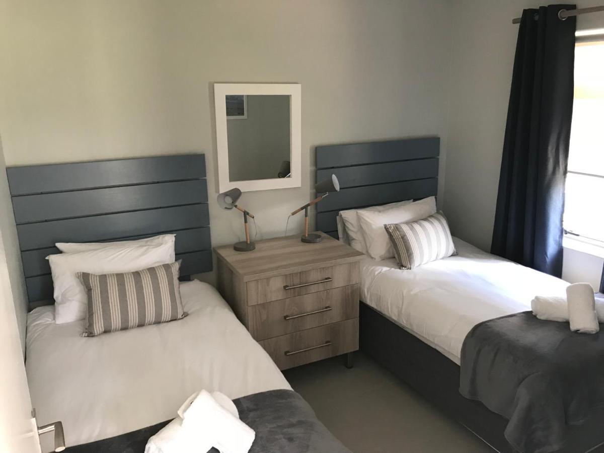 Kleinmond Lodge Luaran gambar