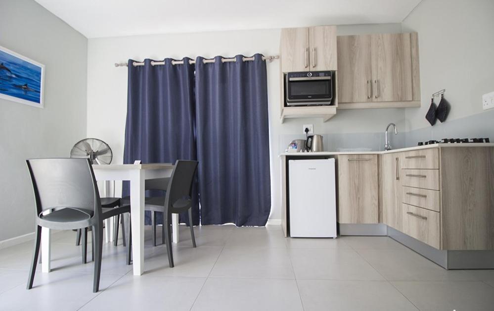 Kleinmond Lodge Luaran gambar