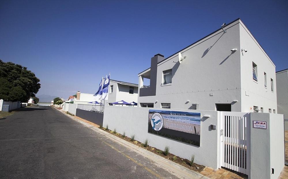 Kleinmond Lodge Luaran gambar